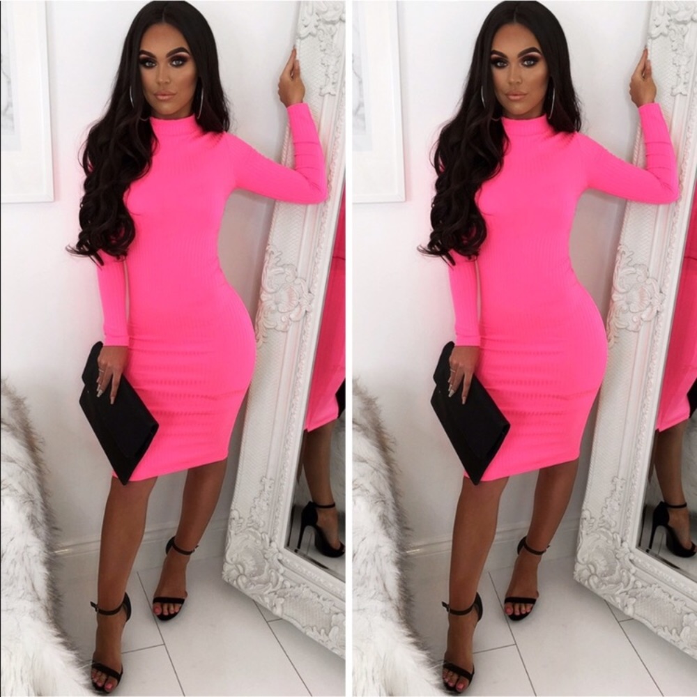 Last one ☝🏼 🌸 neon pink mock neck bodycon dress - Picture 2 of 5